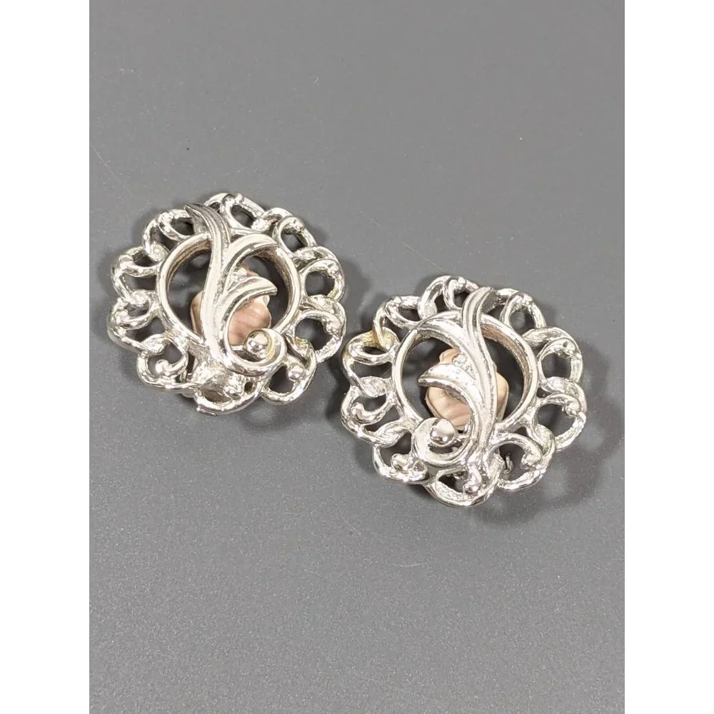 Vintage Sarah‎ Coventry Silver Tone Scroll Round Statement Clip On Earrings